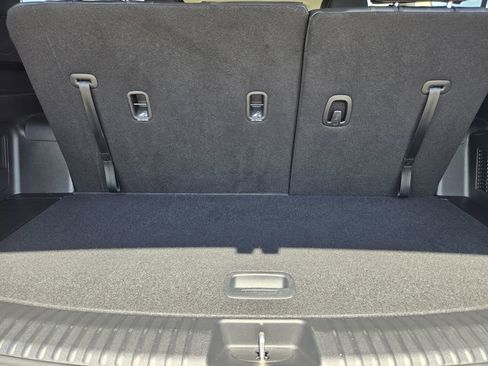 Used 2025 Kia Telluride EX image 32