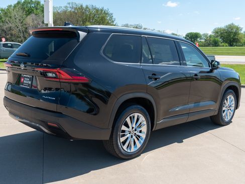 New 2026 Toyota Grand Highlander AWD image 25