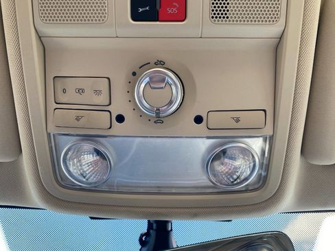 Used 2018 Volkswagen Passat 2.0T SE image 17