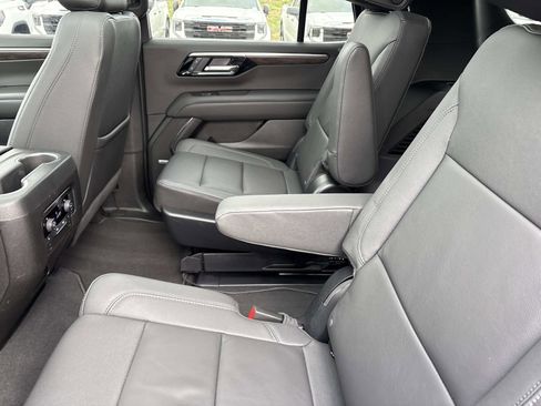 Used 2025 Chevrolet Tahoe Z71 w/ Comfort Package image 30