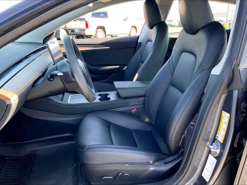 Used 2023 Tesla Model 3 Standard Range image 7