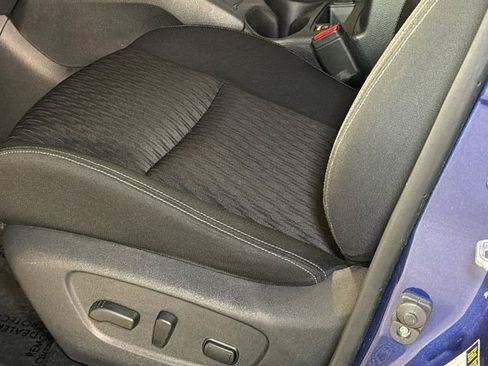 Used 2020 Nissan Rogue SV image 20