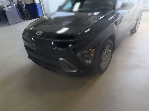 Used 2024 Hyundai Kona SE image 1