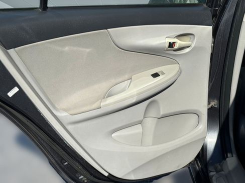 Used 2012 Toyota Corolla L image 19