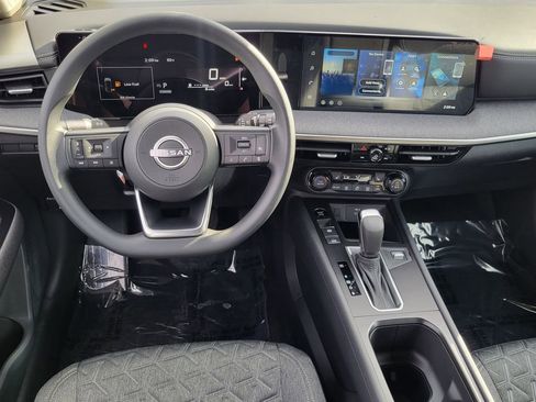 New 2026 Nissan Kicks SV w/ SV Premium Package image 5