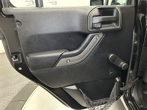 Used 2014 Jeep Wrangler Unlimited Sport w/ Connectivity Group AWD/4WD image 29