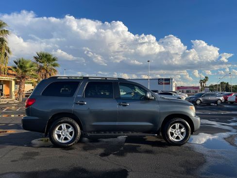 Used 2008 Toyota Sequoia SR5 image 6