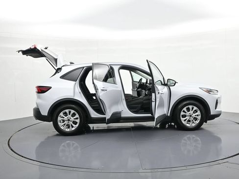 Certified 2025 Ford Escape Active FWD image 23