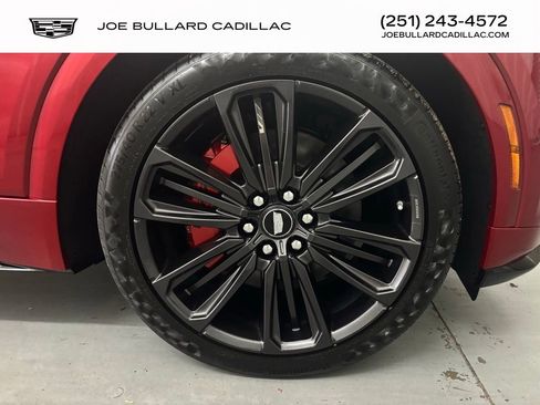 New 2026 Cadillac Lyriq V w/ LPO, Floor Liner Package image 15