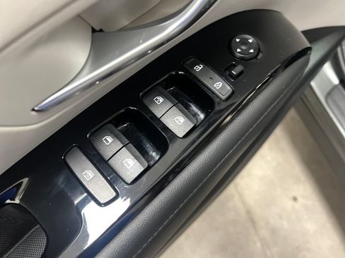 Used 2022 Hyundai Tucson SEL w/ Convenience + Premium Package FWD image 13