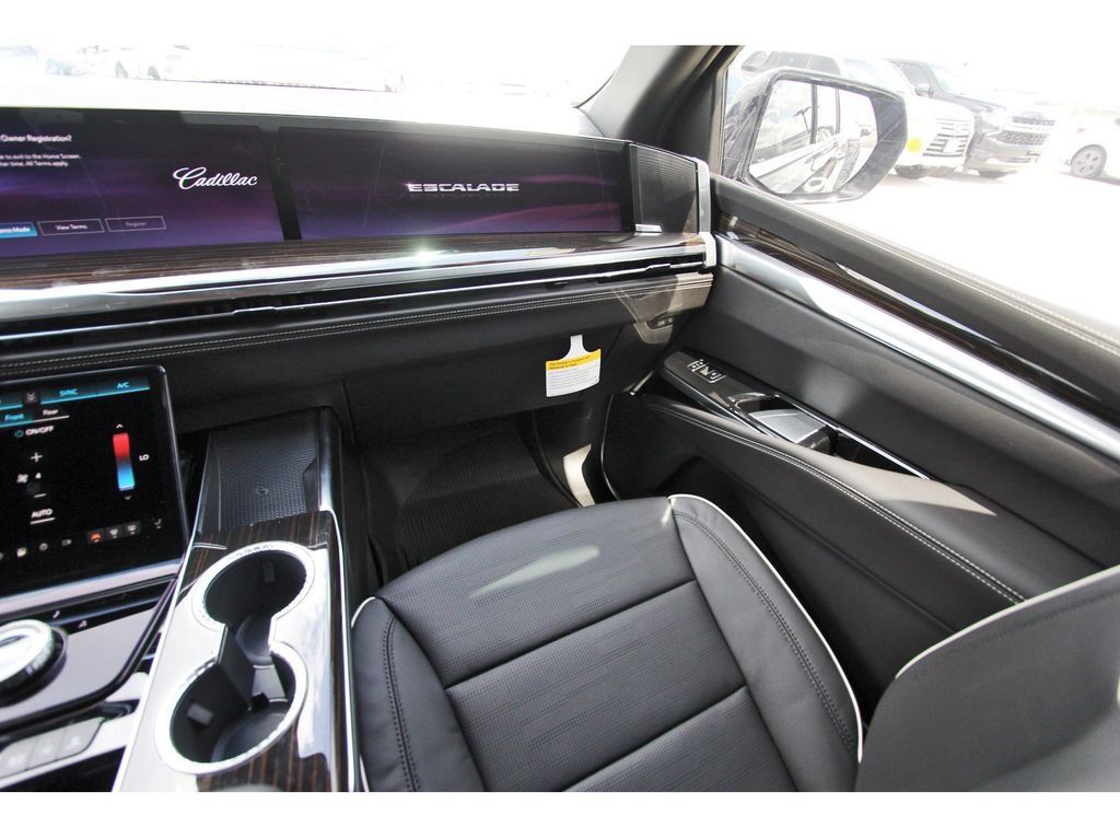 New 2027 Cadillac Escalade ESV Luxury RWD image 10