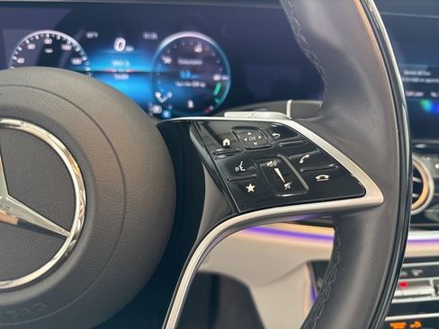 Used 2022 Mercedes-Benz E 350 4MATIC Sedan w/ AMG Line Exterior image 40