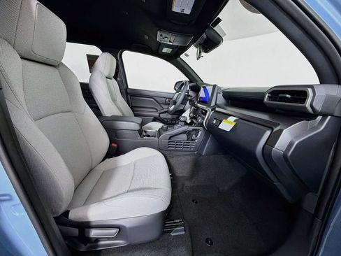 New 2026 Toyota 4Runner SR5 AWD/4WD image 29