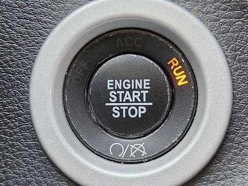 Used 2017 RAM 1500 Laramie w/ Convenience Group image 17