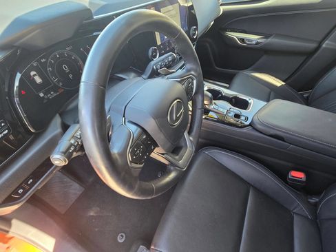 Used 2024 Lexus NX 250 FWD image 13