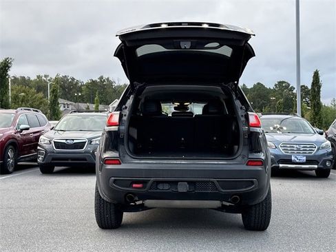 Used 2022 Jeep Cherokee Trailhawk w/ Sound & Nav Group image 12