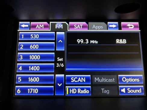 Used 2014 Lexus ES 350 w/ Luxury Package FWD image 32