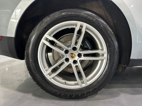 Used 2021 Porsche Macan AWD/4WD image 9