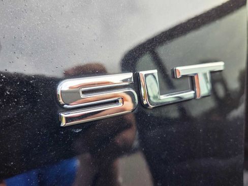 Used 2017 GMC Acadia SLT FWD image 15
