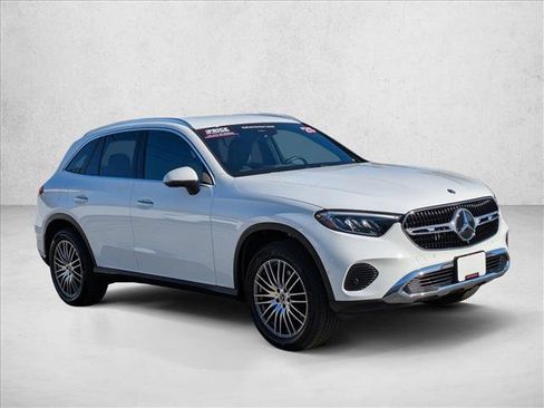 Certified 2025 Mercedes-Benz GLC 300 image 6