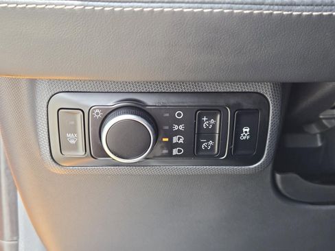 Used 2023 Ford Mustang Mach-E Select RWD image 19