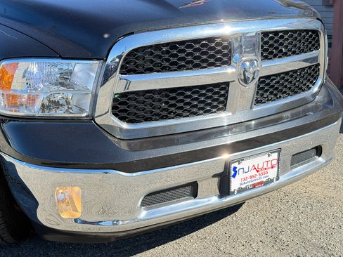 Used 2018 RAM 1500 Classic SLT w/ Luxury Group image 94