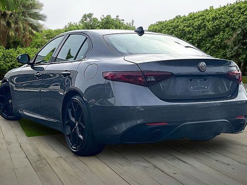 Used 2020 Alfa Romeo Giulia w/ Quick Order Package 22K Sport image 12