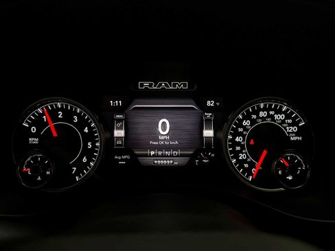 Used 2021 RAM 1500 4x4 Crew Cab image 10
