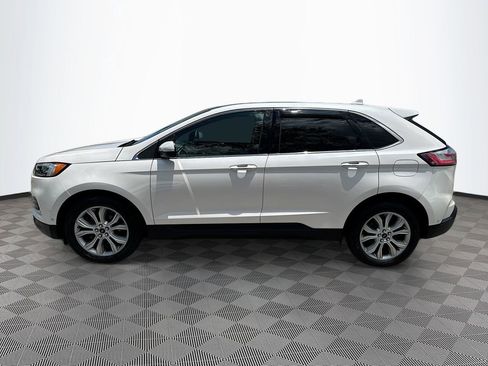 Used 2019 Ford Edge Titanium w/ Equipment Group 301A FWD image 9