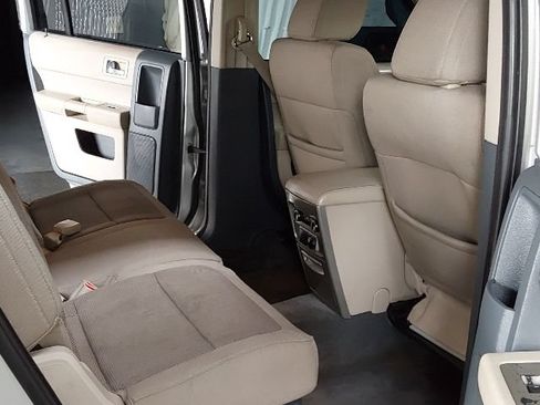 Used 2009 Ford Flex SE FWD image 18