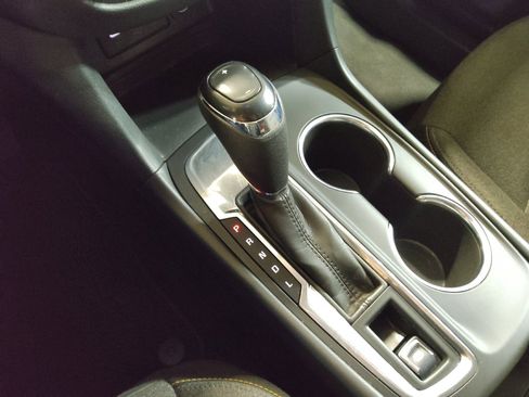 Used 2021 Chevrolet Equinox LT image 26