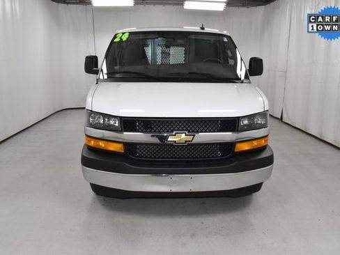 Used 2024 Chevrolet Express 2500 w/ Driver Convenience Package image 4