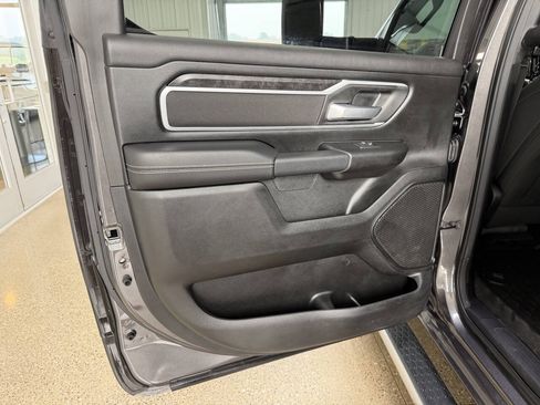 Used 2023 RAM 1500 Big Horn AWD/4WD image 32