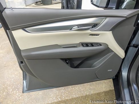 Certified 2023 Cadillac XT5 Premium Luxury w/ LPO, Floor Liner Package image 19