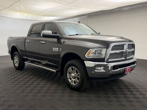 Used 2018 RAM 2500 Laramie w/ Convenience Group AWD/4WD image 7