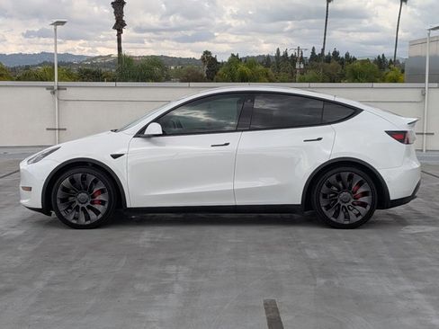 Used 2021 Tesla Model Y Performance image 9