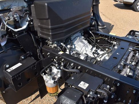 New 2025 Chevrolet Low Cab Forward 5500 XD image 9