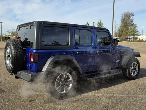 Used 2018 Jeep Wrangler Unlimited Sport image 4