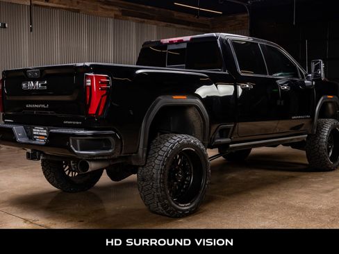 Used 2024 GMC Sierra 2500 Denali Ultimate image 9