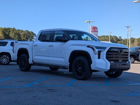New 2026 Toyota Tundra SR5 image 7