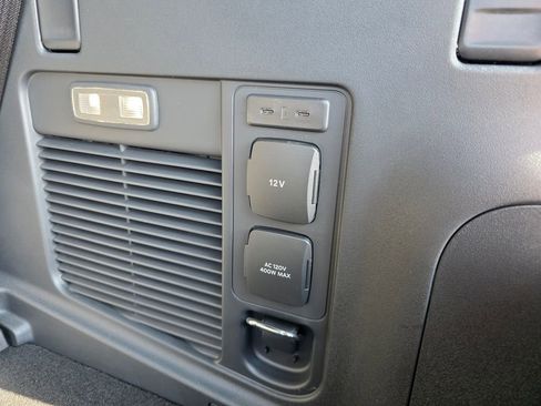 New 2025 Ford Expedition Tremor image 36