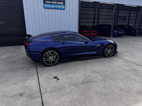 Used 2017 Chevrolet Corvette Stingray Coupe w/ 1LT image 9