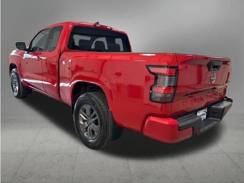 Used 2025 Nissan Frontier SV image 8