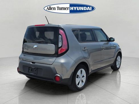 Used 2016 Kia Soul FWD image 8