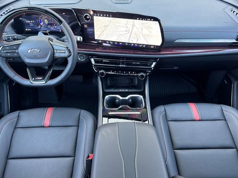 New 2026 Chevrolet Traverse RS w/ LPO, Floor Liner Package FWD image 15
