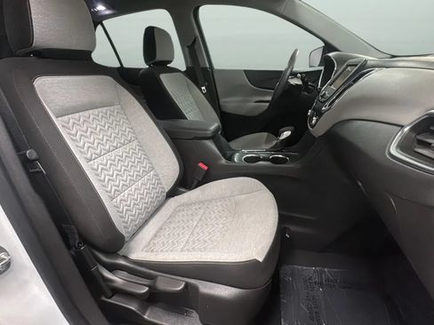 Used 2023 Chevrolet Equinox LS AWD/4WD image 21