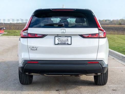 Used 2025 Honda CR-V LX image 6