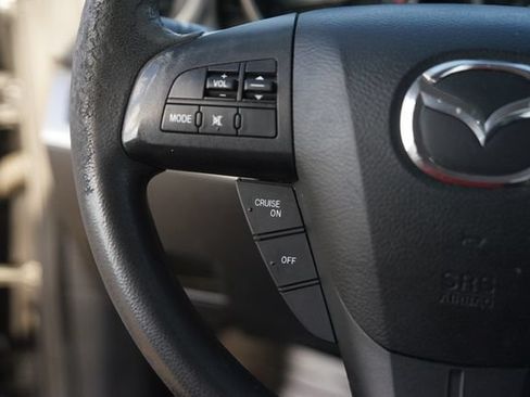 Used 2013 MAZDA MAZDA3 i Sport FWD image 22