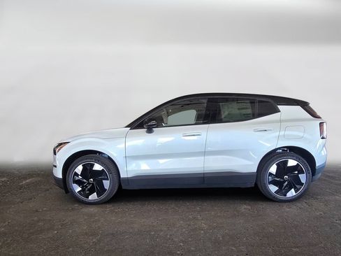 New 2025 Volvo EX30 Ultra w/ Protection Package Premier AWD/4WD image 8