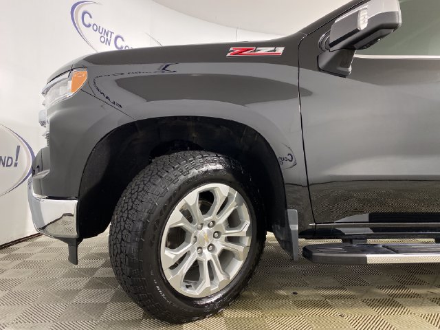 Certified 2023 Chevrolet Silverado 1500 LTZ w/ LTZ Premium Package AWD/4WD image 30